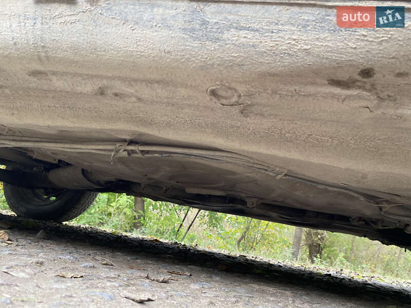 Седан Audi 100 1988 в Шумске