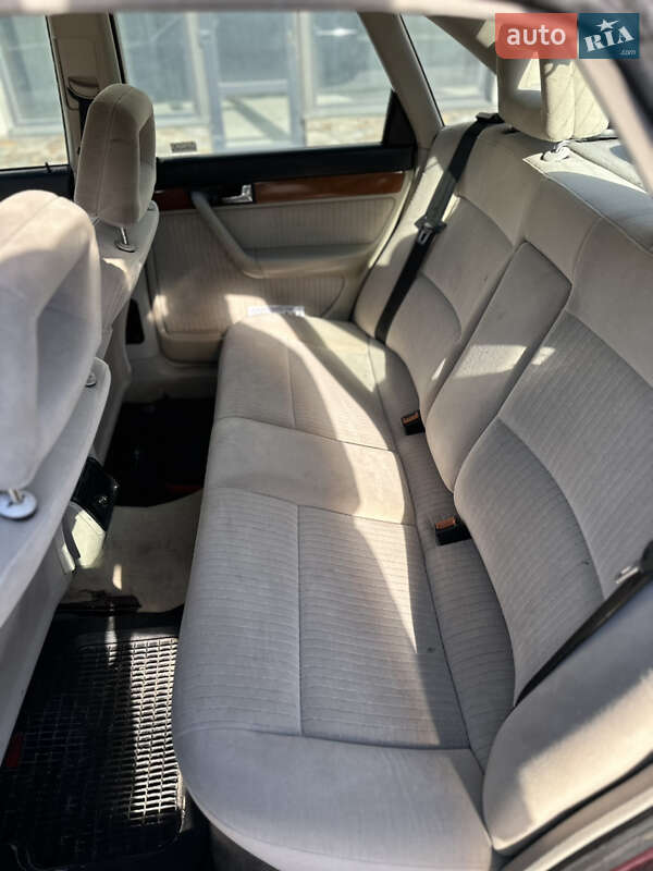 Седан Audi 100 1991 в Чорткові