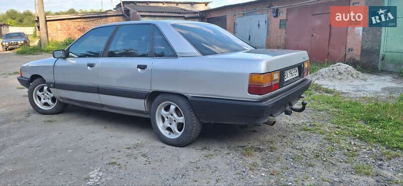 Седан Audi 100 1990 в Шепетівці