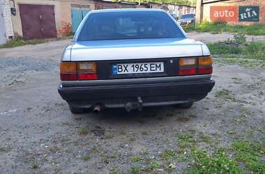 Седан Audi 100 1990 в 