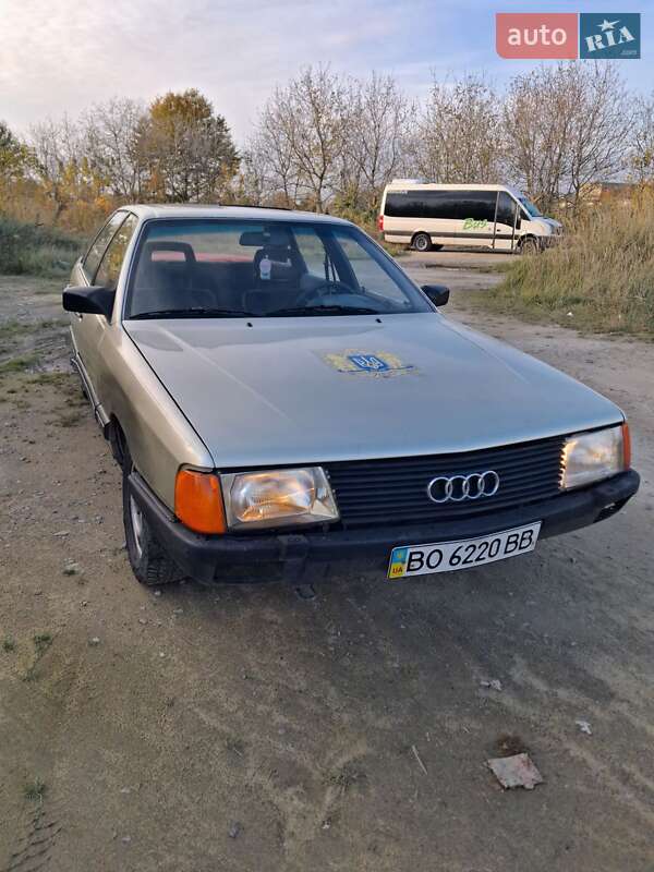 Седан Audi 100 1986 в Здолбуніві