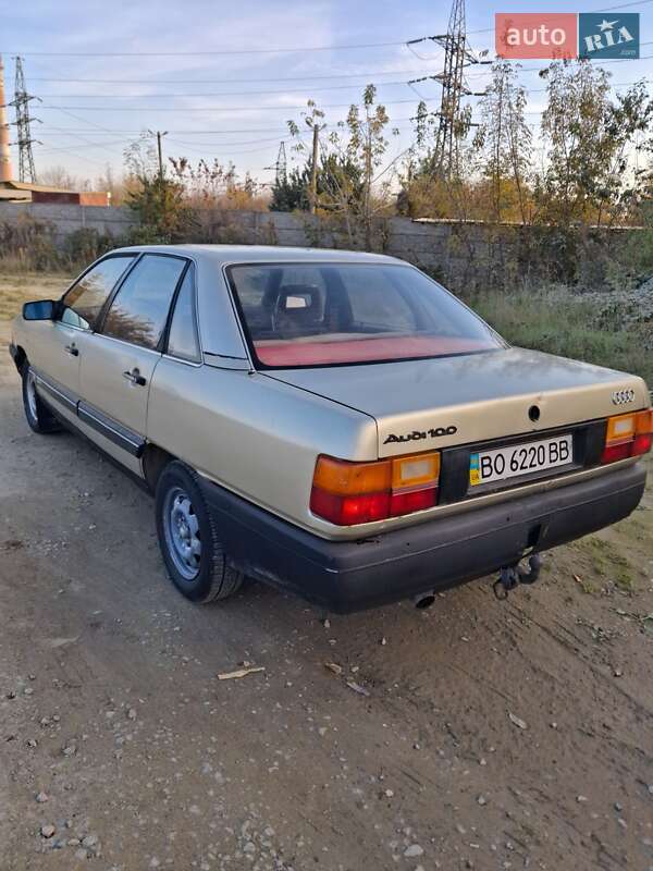 Седан Audi 100 1986 в Здолбуніві
