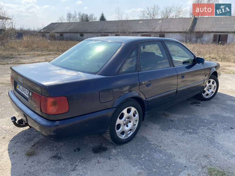 Audi 100 1993 Audi 100 1993
