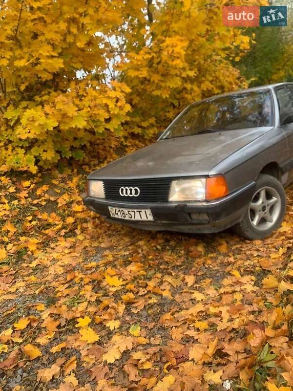 Седан Audi 100 1984 в Ланівці