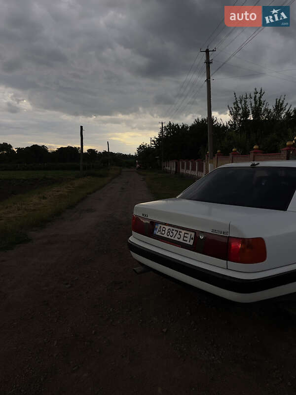 Седан Audi 100 1993 в Гайсине