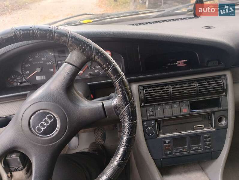Седан Audi 100 1993 в Барышевке фото 2 Седан Audi 100 1993 в Барышевке