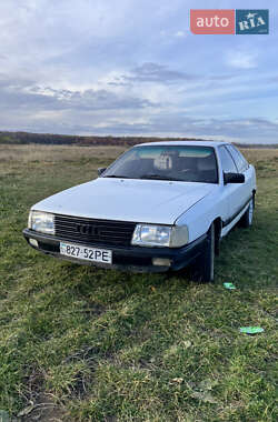 Седан Audi 100 1990 в Чернівцях