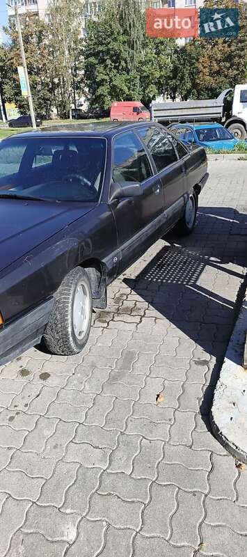 Седан Audi 100 1990 в Львове