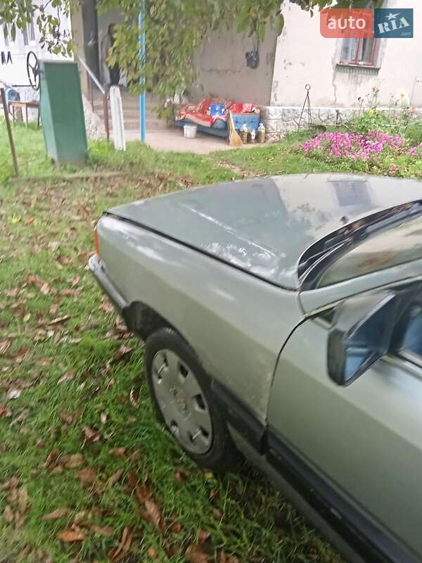 Седан Audi 100 1983 в Хмельницькому фото 2 Седан Audi 100 1983 в Хмельницькому