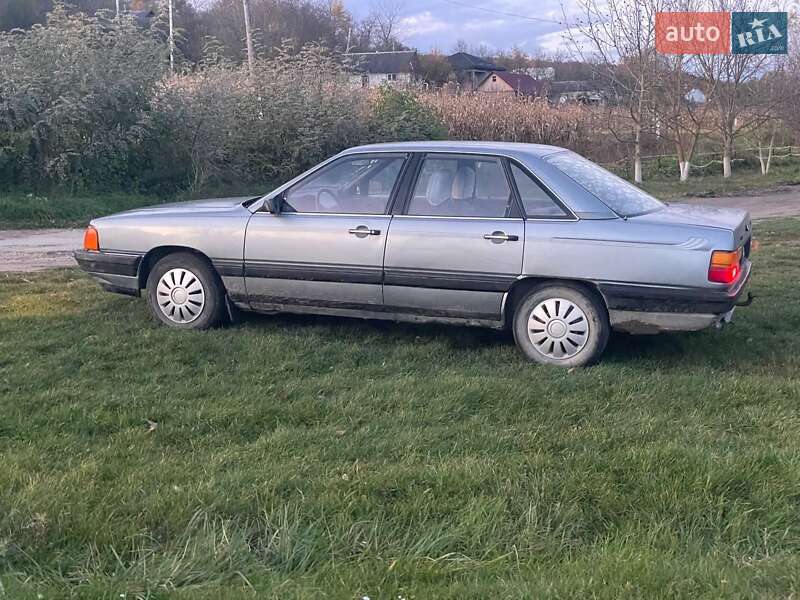 Седан Audi 100 1984 в Тлумачі фото 8 Седан Audi 100 1984 в Тлумачі