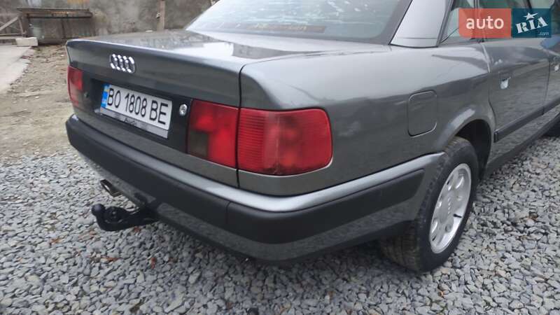 Седан Audi 100 1991 в Чорткове