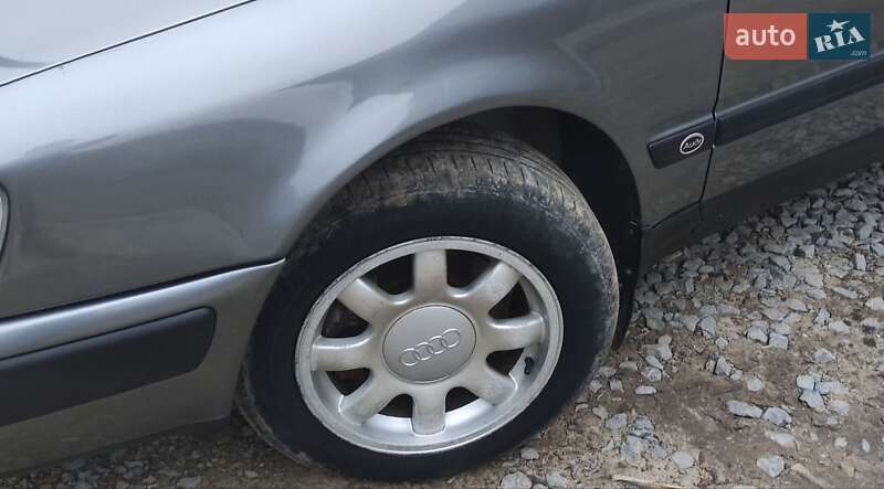 Седан Audi 100 1991 в Чорткове
