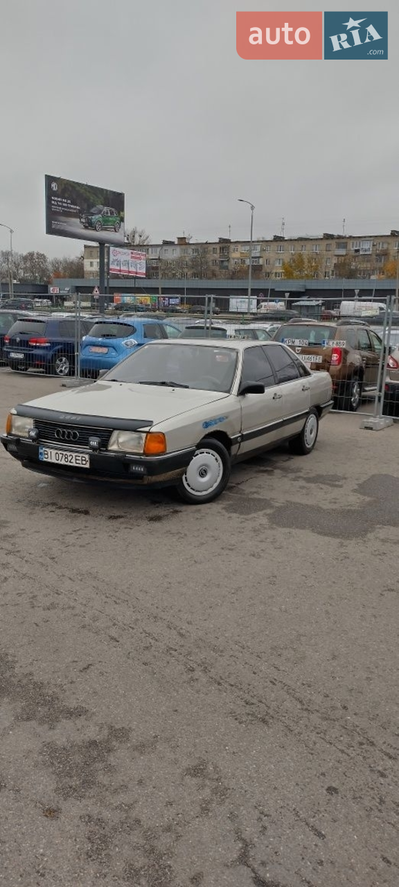 Продам audi 100 c3 1986 року двигун 2.3 п'ятициліндровий 10 000 км тому зроблений капремонт зимова гума
