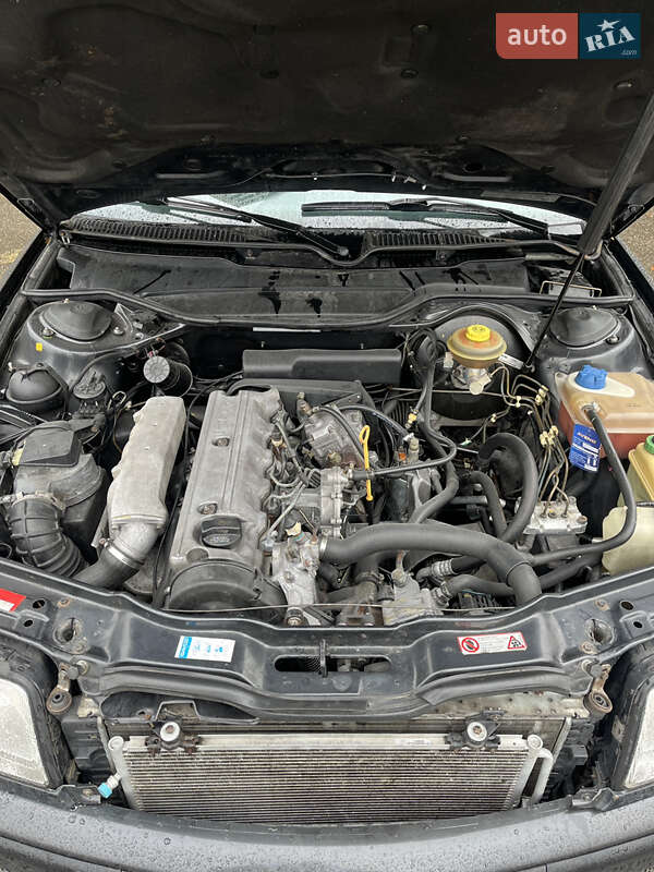 Седан Audi 100 1994 в Києві фото 15 Седан Audi 100 1994 в Києві