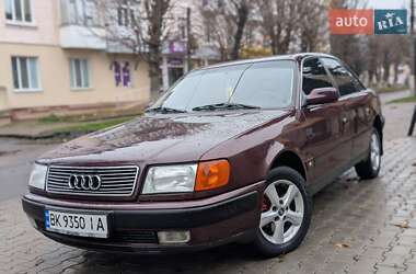Седан Audi 100 1992 в Ровно