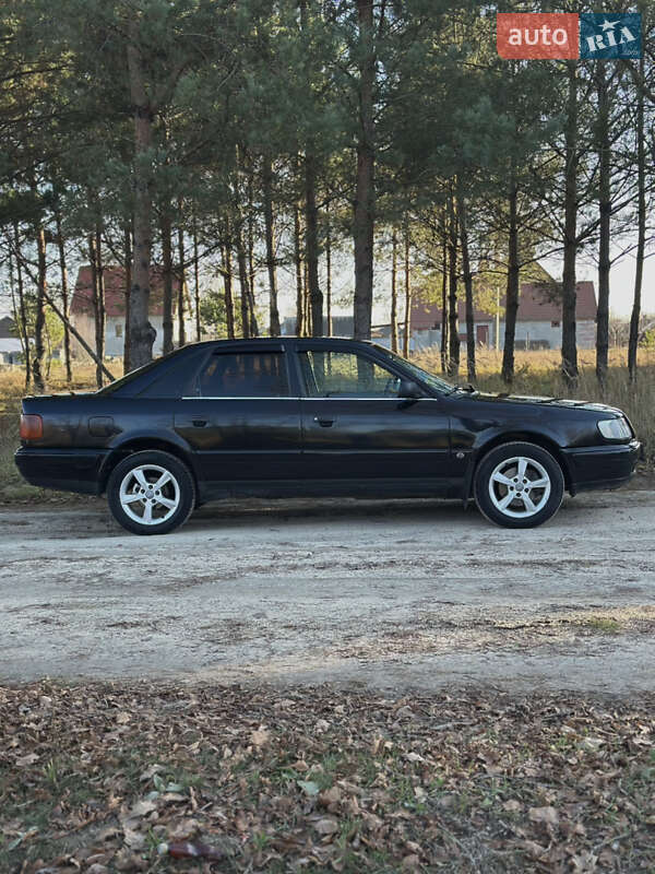 Седан Audi 100 1993 в Костополе