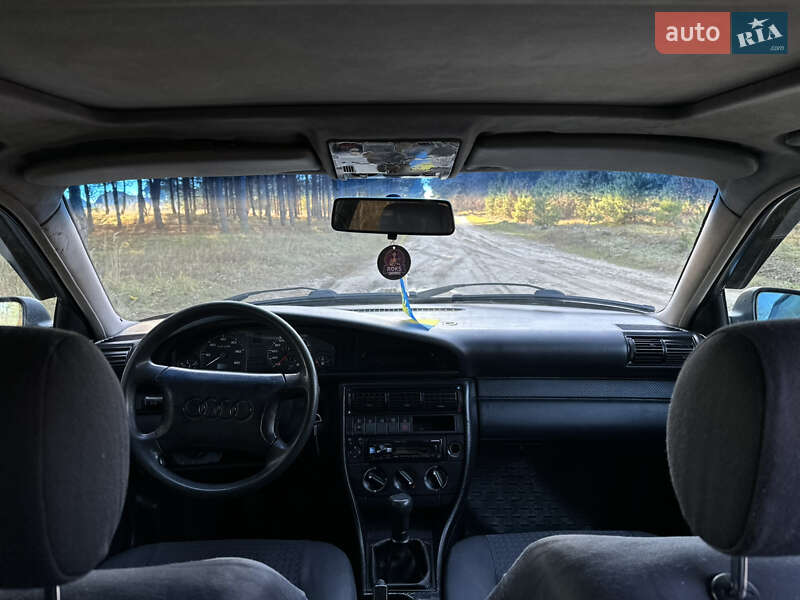 Седан Audi 100 1993 в Костополе