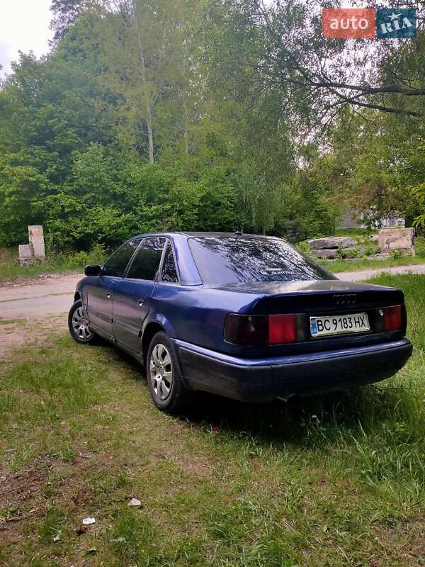 Седан Audi 100 1992 в Славуті