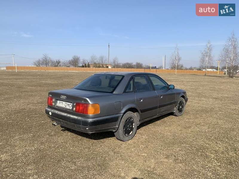 Седан Audi 100 1993 в Черновцах