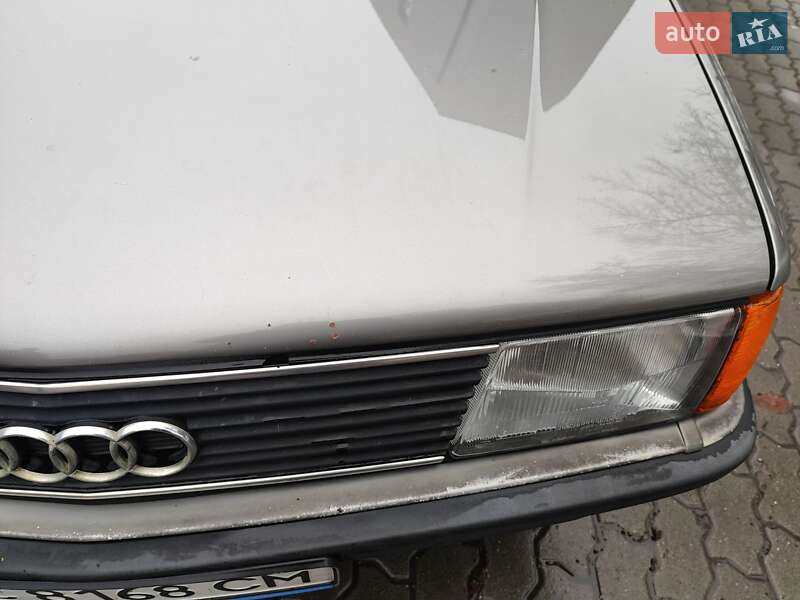 Седан Audi 100 1987 в Луцке