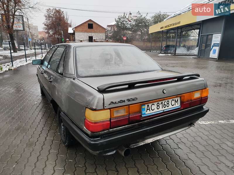 Седан Audi 100 1987 в Луцке