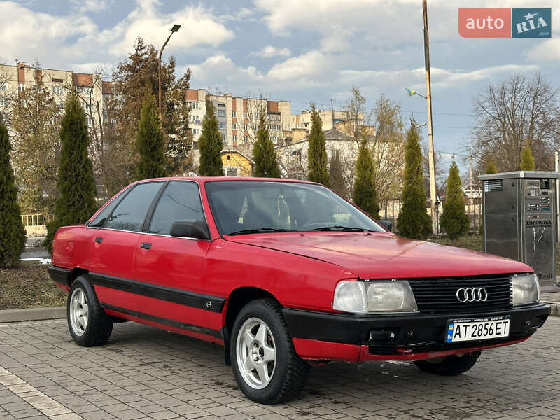 Седан Audi 100 1988 в Дрогобыче