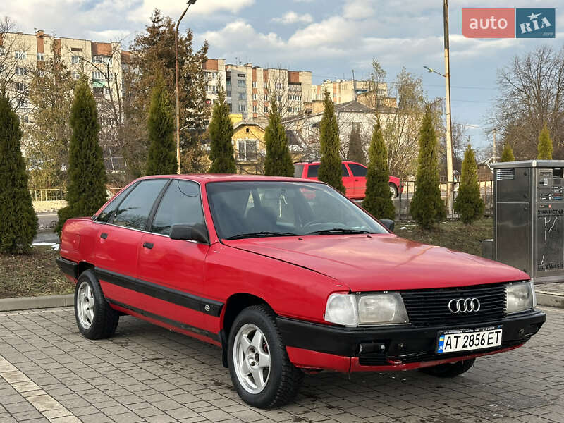 Седан Audi 100 1988 в Дрогобыче