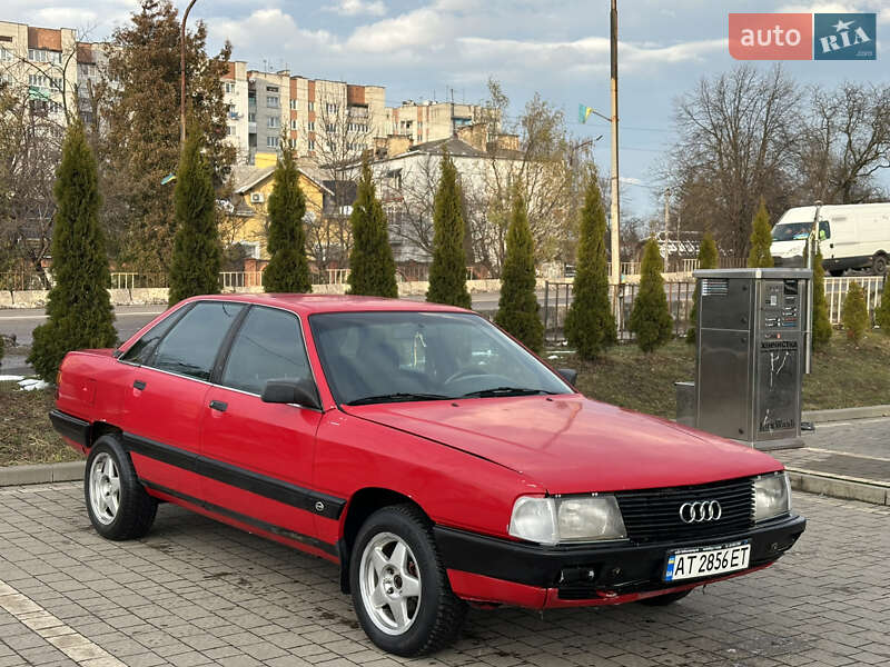 Седан Audi 100 1988 в Дрогобыче