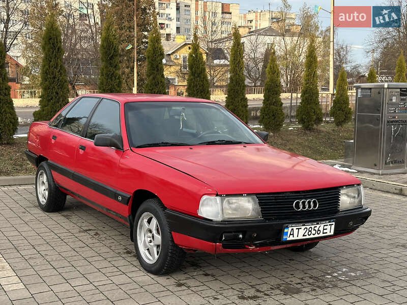 Седан Audi 100 1988 в Дрогобыче