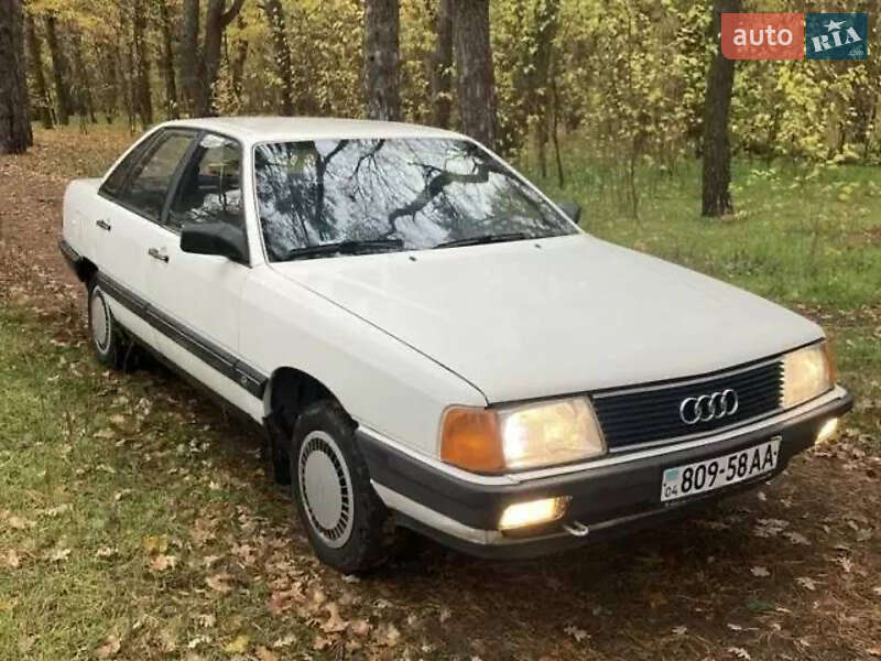 Седан Audi 100 1985 в Дніпрі фото Седан Audi 100 1985 в Дніпрі