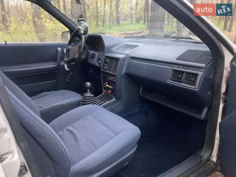 Седан Audi 100 1985 в Дніпрі фото 15 Седан Audi 100 1985 в Дніпрі