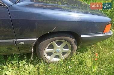 Седан Audi 100 1988 в Шумске