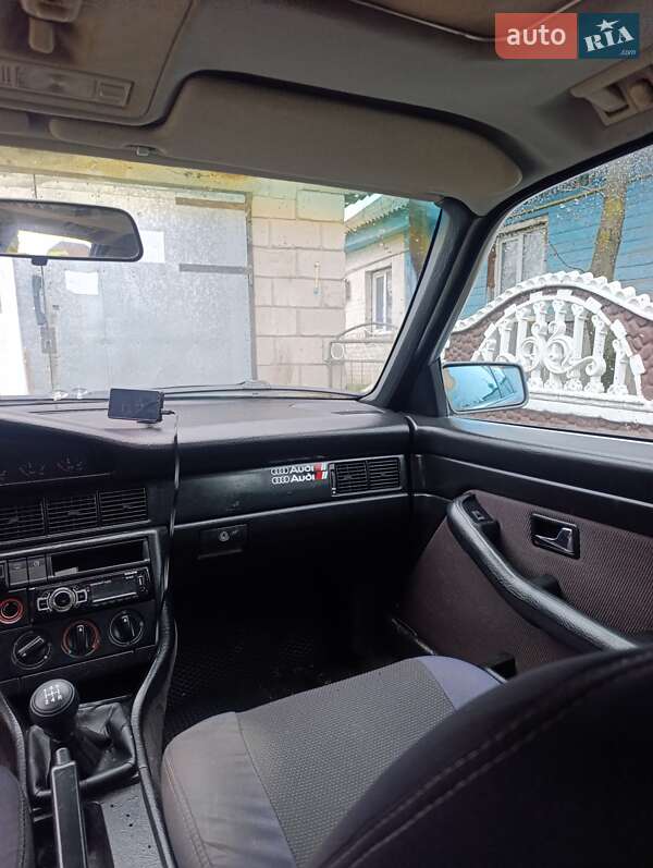 Седан Audi 100 1989 в Ратным