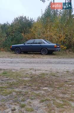 Седан Audi 100 1989 в Ратным
