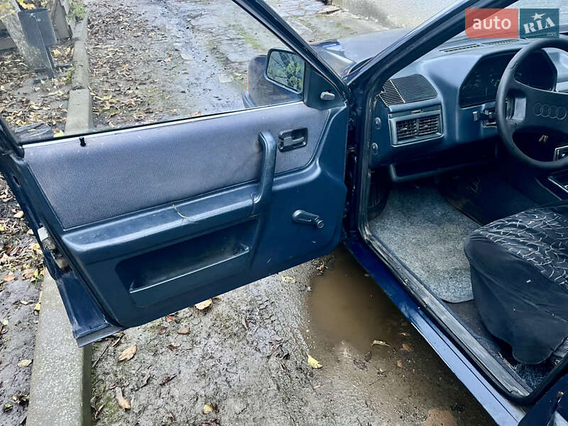 Седан Audi 100 1983 в Млиніві фото 9 Седан Audi 100 1983 в Млиніві