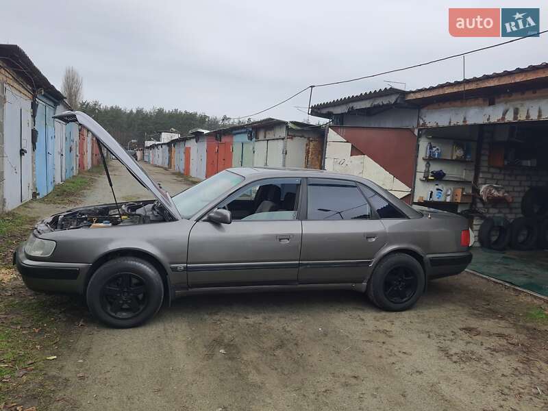 Седан Audi 100 1993 в Києві
