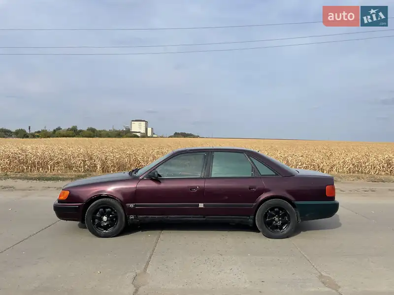 Audi 100