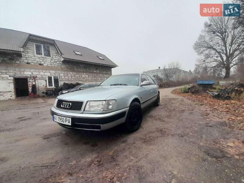 Седан Audi 100 1991 в Обухове