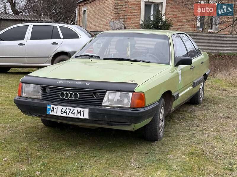 Audi 100 1983 Audi 100 1983