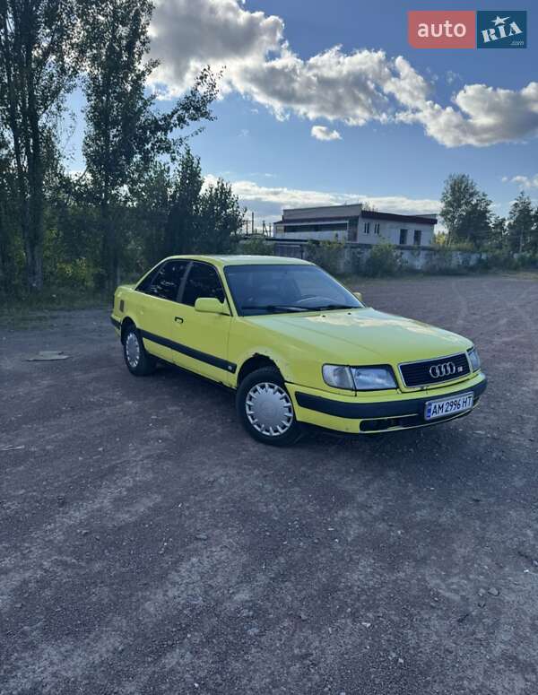 Седан Audi 100 1991 в Зарічному