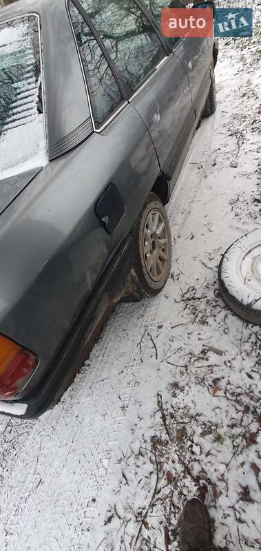 Седан Audi 100 1987 в Кременці