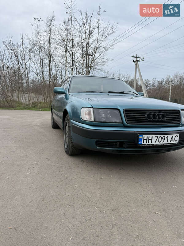 Седан Audi 100 1991 в Одесі