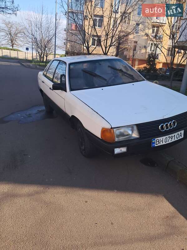 Седан Audi 100 1985 в Одессе фото 3 Седан Audi 100 1985 в Одессе