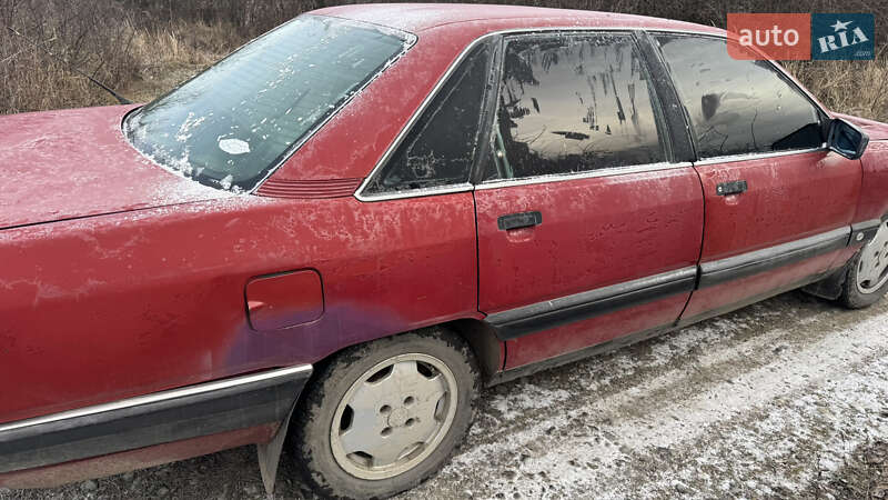 Седан Audi 100 1986 в Берегово