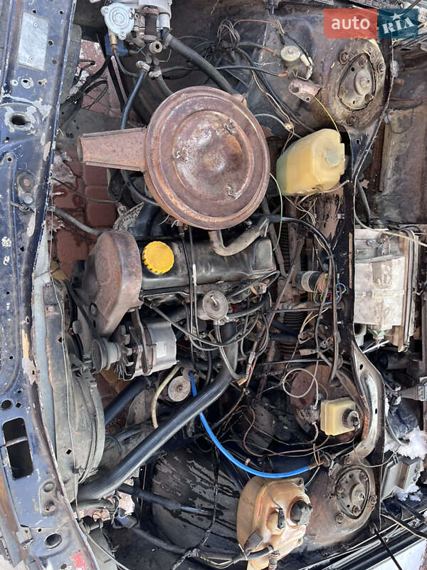 Седан Audi 100 1983 в Любомле