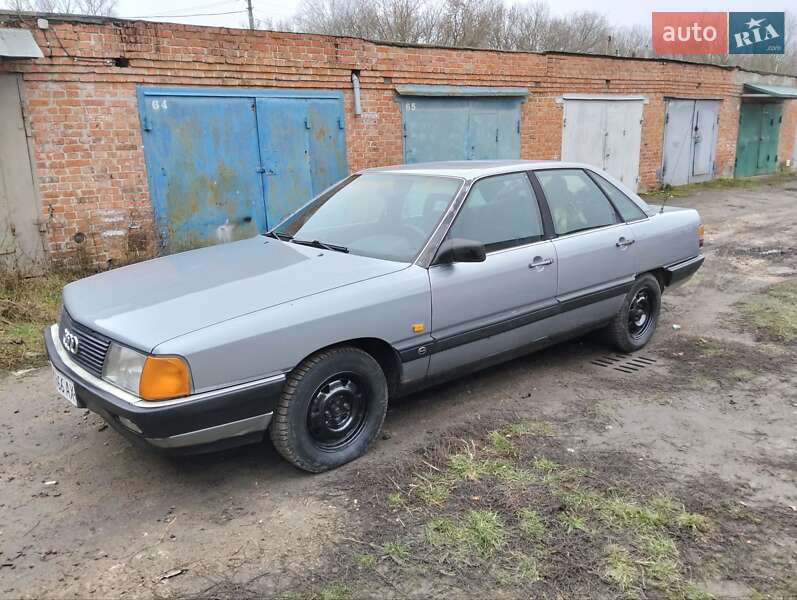 Седан Audi 100 1988 в Сумах