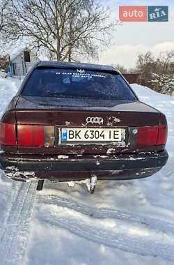 Седан Audi 100 1991 в Остроге