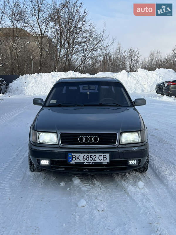 Седан Audi 100 1992 в Ровно