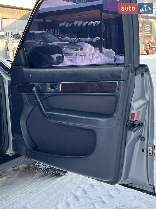 Седан Audi 100 1992 в Ровно