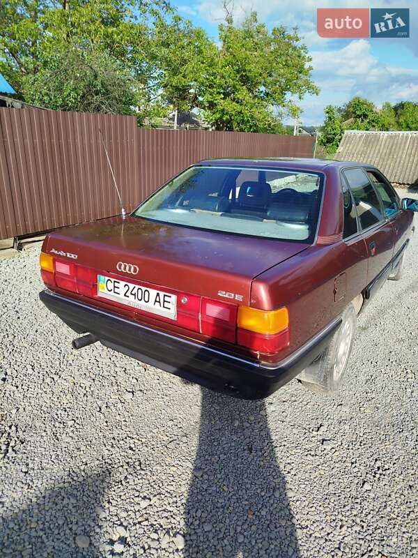 Седан Audi 100 1989 в Кельменцях